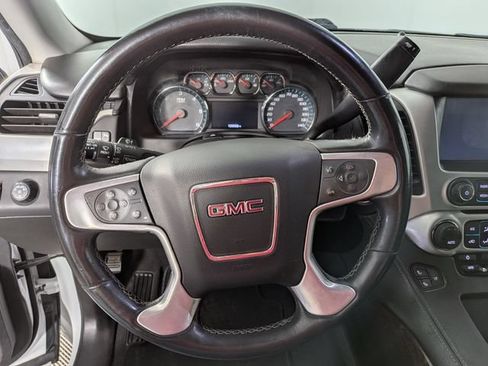 Used 2020 GMC Yukon XL SLT AWD/4WD image 22
