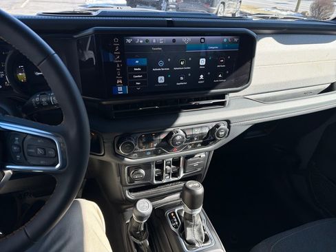 Used 2024 Jeep Wrangler Unlimited Sahara w/ Technology Group image 20