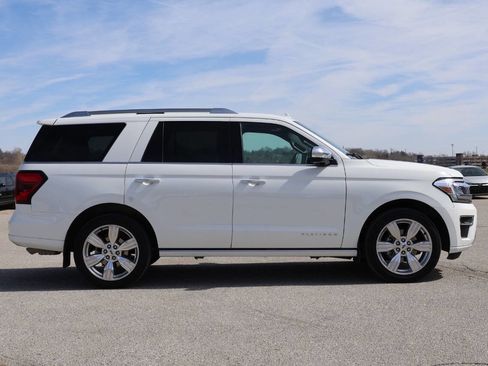 Used 2023 Ford Expedition Platinum image 7