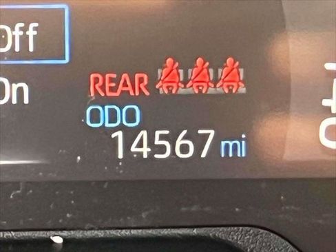 Used 2023 Toyota RAV4 SE image 23