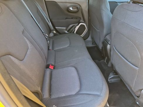 Used 2016 Jeep Renegade Latitude w/ Safety & Security Group AWD/4WD image 20