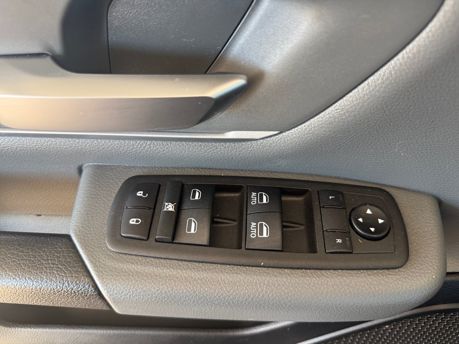 Used 2022 RAM 1500 Big Horn RWD image 12