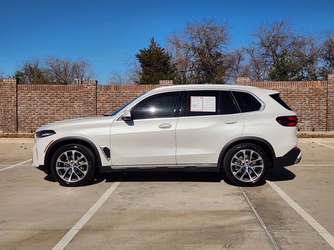 Used 2024 BMW X5 sDrive40i w/ Parking Assistance Package image 5