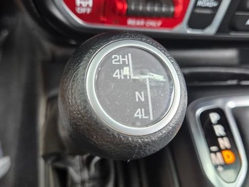 Used 2024 Jeep Wrangler Unlimited Sport AWD/4WD image 23