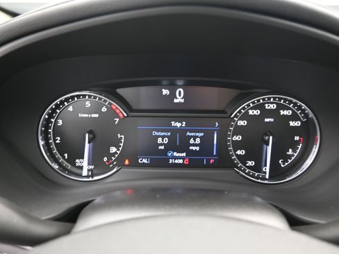 Used 2023 Cadillac XT4 Luxury w/ Cold Weather Package image 17