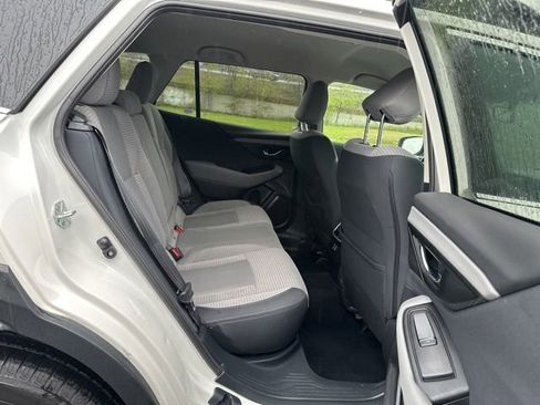 Used 2024 Subaru Outback Premium AWD/4WD image 14