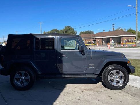 Used 2017 Jeep Wrangler Unlimited Sahara w/ Connectivity Group image 3