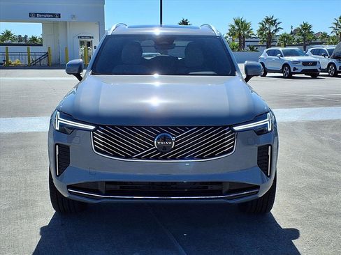 New 2026 Volvo XC90 B6 Plus w/ Protection Package Premier image 2