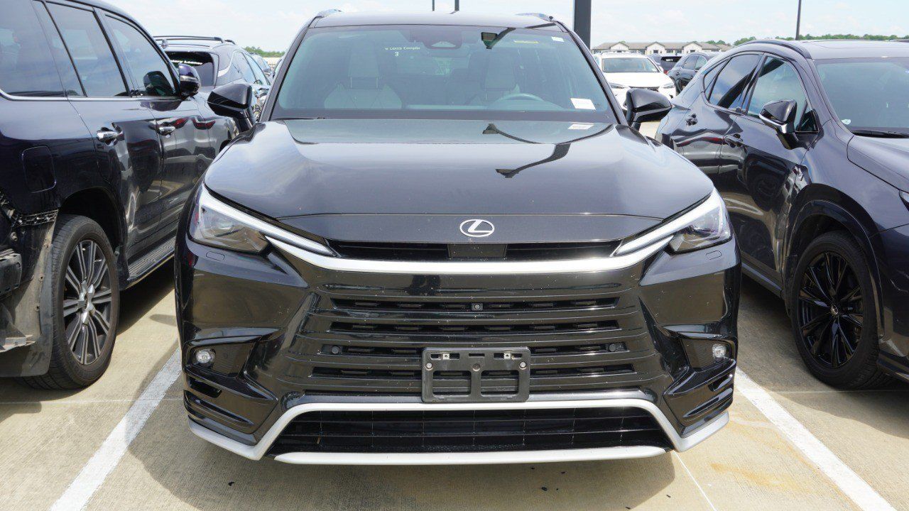 Certified 2024 Lexus TX 500h AWD w/ Technology Package image 2