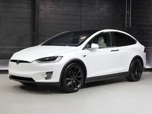 Used 2017 Tesla Model X 100D image 89