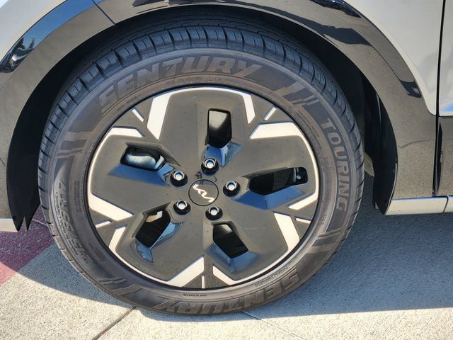 Certified 2024 Kia Niro Wind FWD image 12