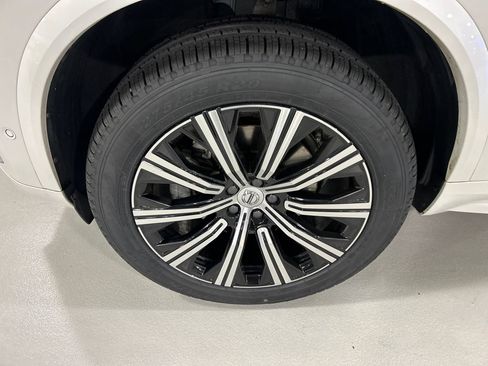 Used 2023 Volvo XC90 B6 Plus w/ Protection Package Premier AWD/4WD image 8