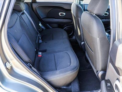 Used 2015 Kia Soul + image 22