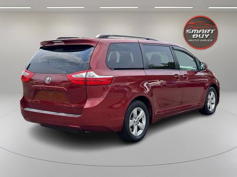 Used 2017 Toyota Sienna LE FWD image 5
