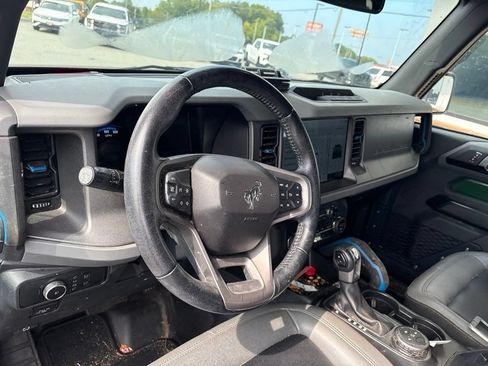 Used 2024 Ford Bronco Black Diamond AWD/4WD image 3