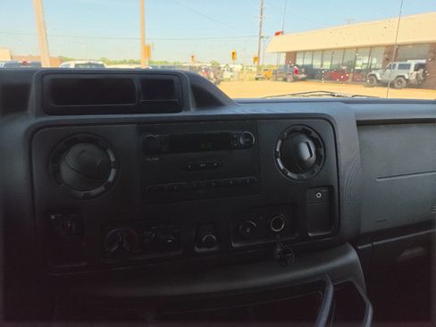 Used 2012 Ford E-150 and Econoline 150 RWD image 35