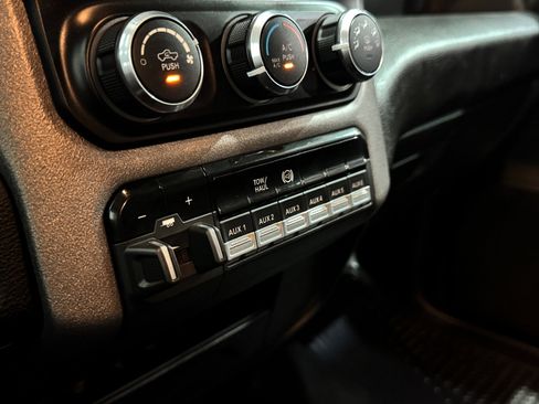 Used 2020 RAM 5500 Tradesman w/ Chrome Appearance Group image 28