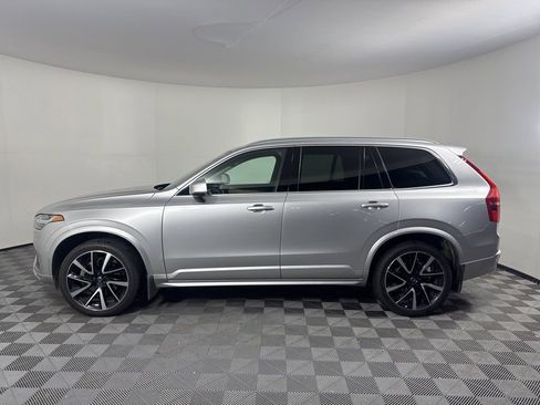 Used 2022 Volvo XC90 T6 Momentum w/ Advanced Package image 8