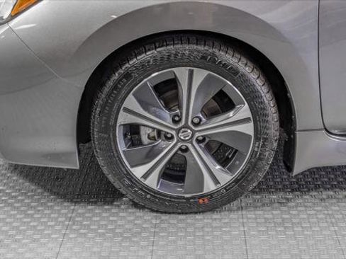 Used 2020 Nissan Leaf SV w/ SV Technology Package image 40