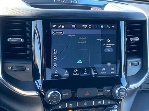 Used 2024 RAM 1500 Laramie image 10