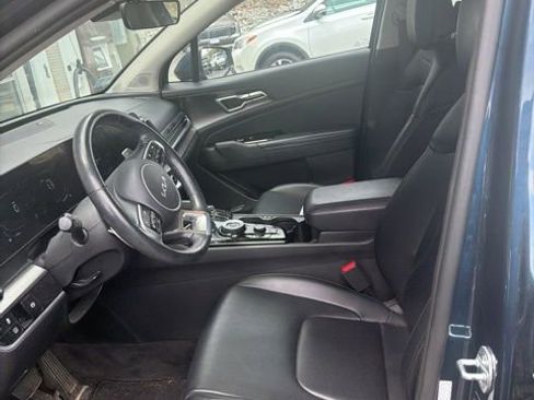 Used 2023 Kia Sportage EX AWD/4WD image 5