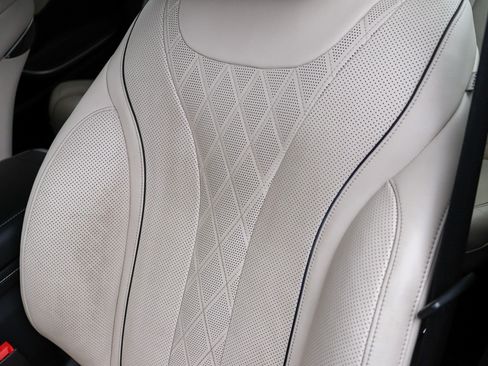 Used 2017 Mercedes-Benz S 550 Sedan image 29