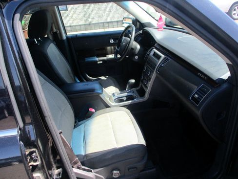 Used 2011 Ford Flex SEL image 9