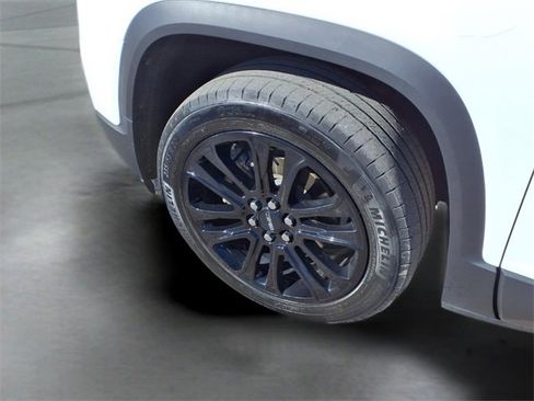 Used 2023 GMC Acadia SLE w/ Driver Convenience Package image 21