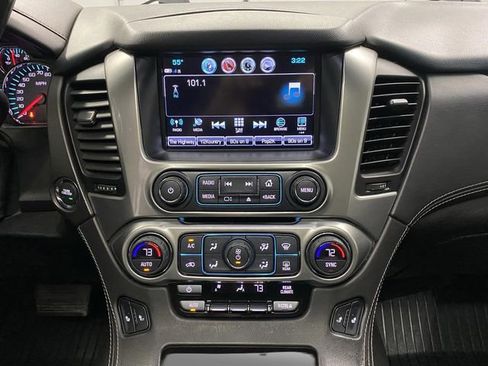 Used 2019 Chevrolet Suburban LT w/ LT Signature Package image 9