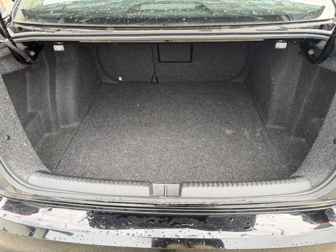 Used 2018 Volkswagen Jetta SE FWD image 15