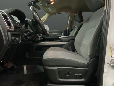 Used 2019 RAM 2500 Big Horn w/ Towing Technology Group AWD/4WD image 9