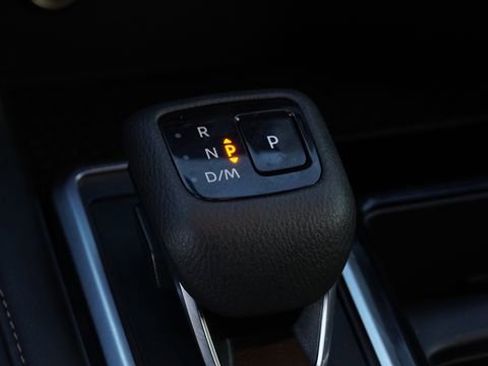 Used 2024 Nissan Pathfinder SV AWD/4WD image 27