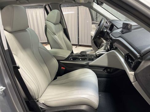Used 2024 Acura MDX SH-AWD w/ Technology Package image 14