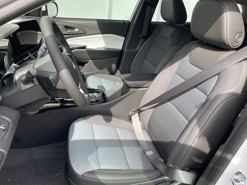 New 2025 Chevrolet Trax LT w/ Driver Confidence Package image 36