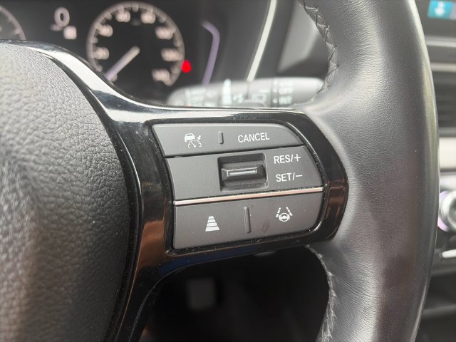 Used 2025 Honda Pilot Touring image 30