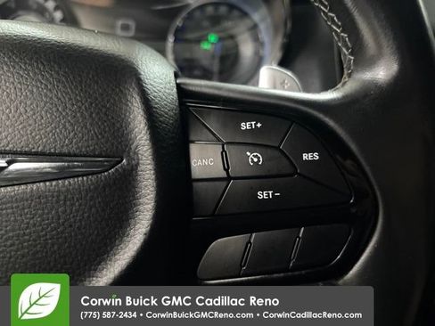 Used 2018 Chrysler 300 S AWD/4WD image 18
