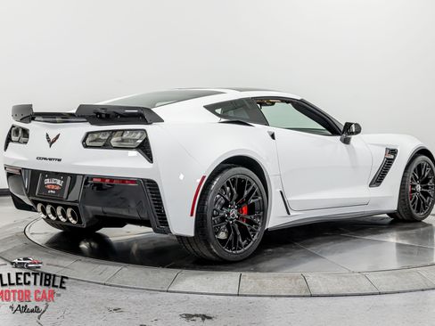 Used 2015 Chevrolet Corvette Z06 w/ 3LZ Preferred Equipment Group RWD image 22