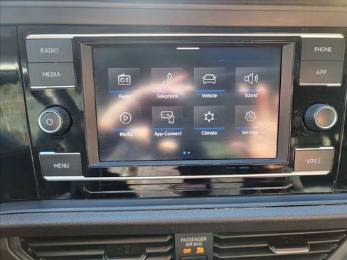 Used 2023 Volkswagen Jetta SE w/ Panoramic Sunroof Package image 20