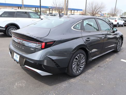 New 2026 Hyundai Sonata SEL FWD image 21