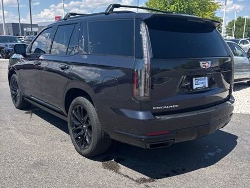 Used 2025 Cadillac Escalade Sport w/ Touring Package AWD/4WD image 7