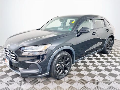 Used 2023 Honda HR-V Sport image 3
