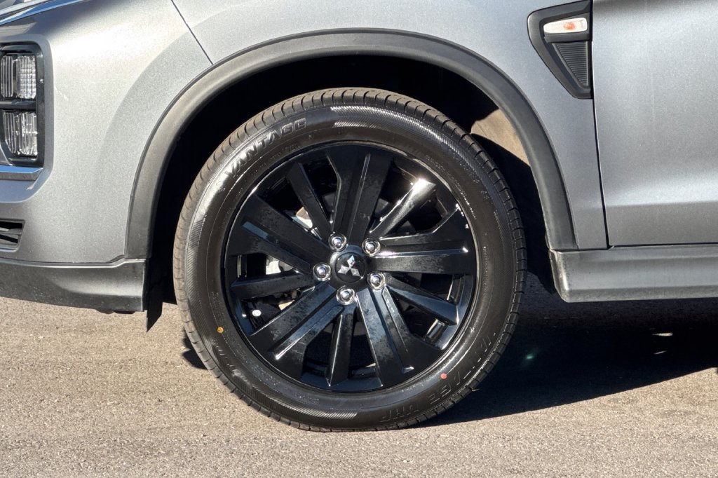 Used 2025 Mitsubishi Outlander Sport ES AWD/4WD image 10