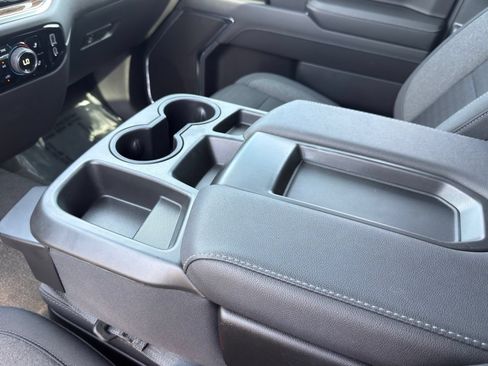 Used 2024 Chevrolet Silverado 1500 LT RWD image 17