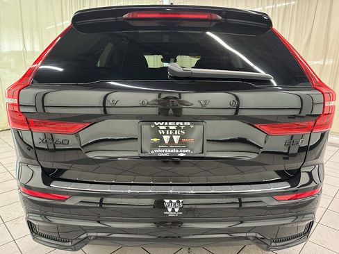 Used 2024 Volvo XC60 B5 Ultimate w/ Protection Package Premier image 6