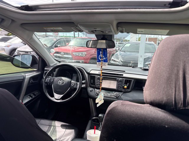 Used 2018 Toyota RAV4 XLE FWD image 2