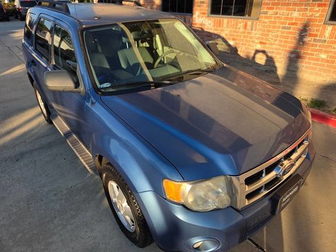 Used 2010 Ford Escape XLT image 31