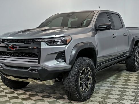 Used 2023 Chevrolet Colorado ZR2 w/ ZR2 Convenience Package III AWD/4WD image 5