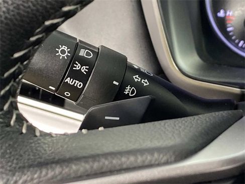 Used 2022 Subaru Outback Limited image 17