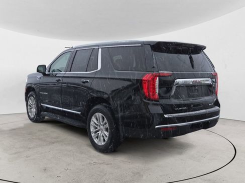 Used 2021 GMC Yukon SLT w/ SLT Premium Package image 3