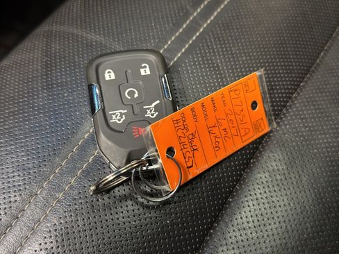 Used 2017 GMC Yukon XL Denali w/ Open Road Package image 47